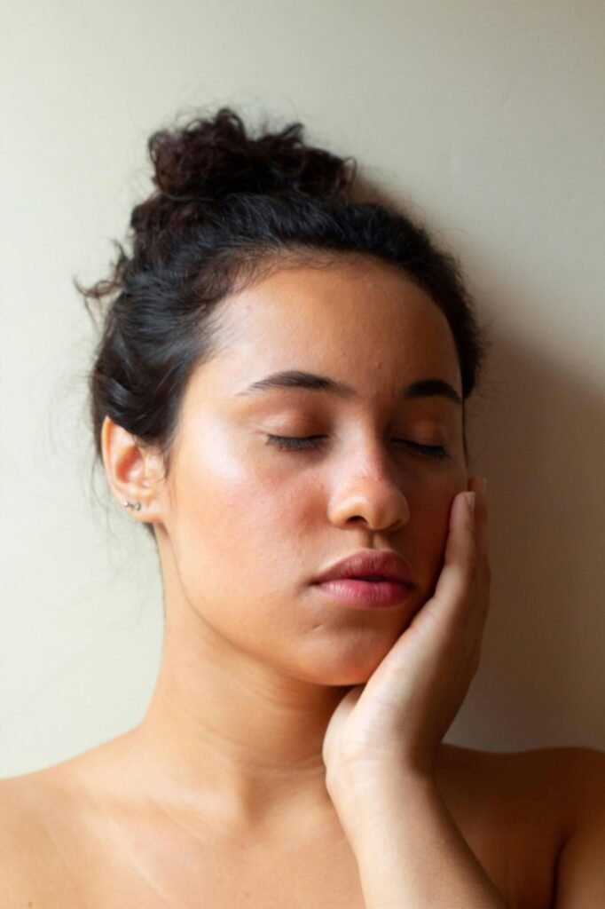 chehre par natural glow bina makeup
